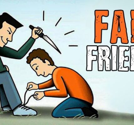 Learn to identify signs of fake friendship to foster genuine and trusting relationships.
