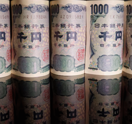 Japanese yen banknotes displayed amid currency market volatility.