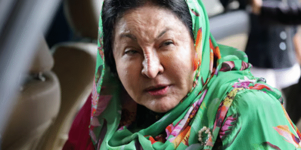 Rosmah Mansor departs the Kuala Lumpur High Court after proceedings