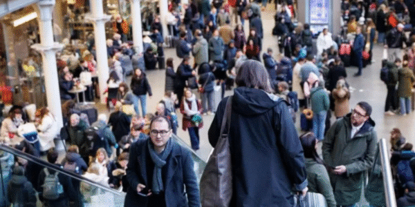 New Year’s Eve travel plans disrupted as Eurostar services face widespread cancellations.